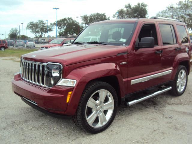 Jeep Liberty 2012 photo 1