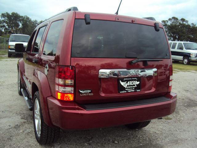 Jeep Liberty 2012 photo 3