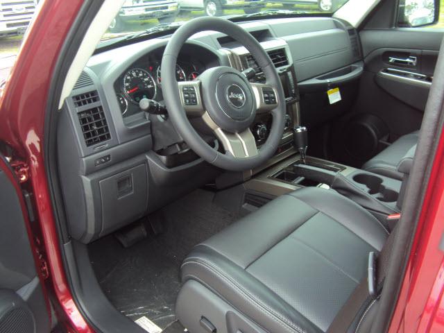 Jeep Liberty 2012 photo 5