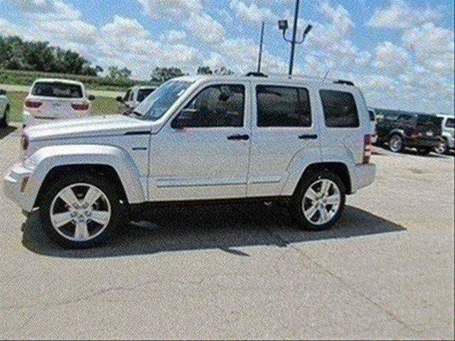 Jeep Liberty 2012 photo 3