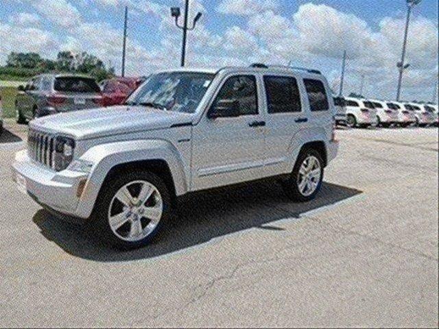 Jeep Liberty 2012 photo 4