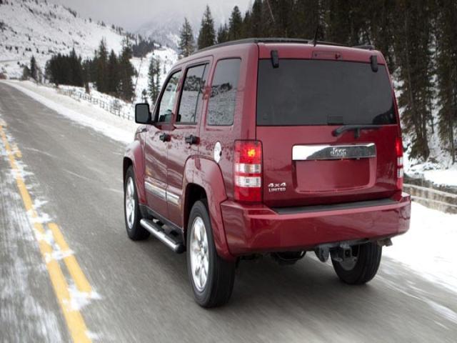 Jeep Liberty 2012 photo 2