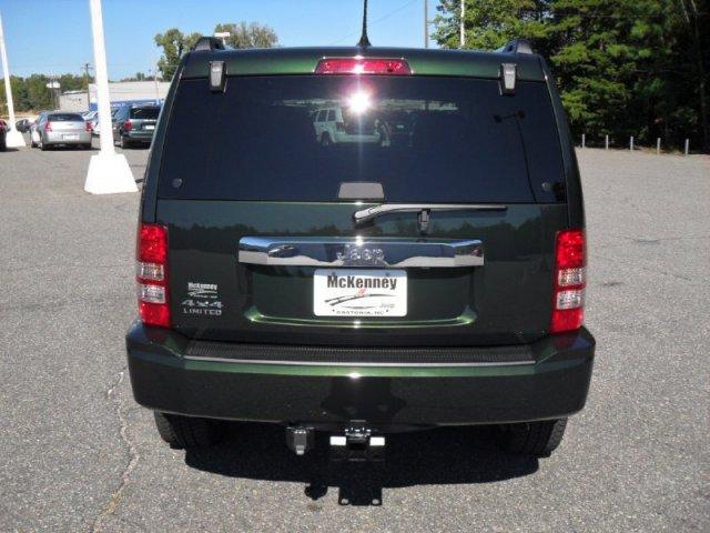 Jeep Liberty 2012 photo 2