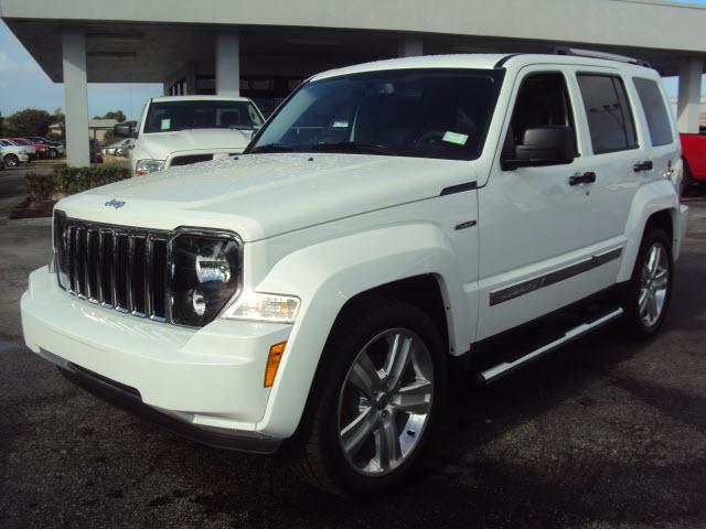 Jeep Liberty 2012 photo 2