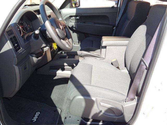 Jeep Liberty 2012 photo 2