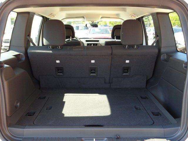 Jeep Liberty 2012 photo 5