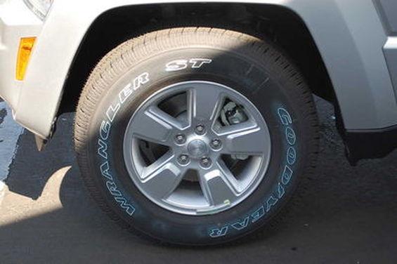 Jeep Liberty Elk Conversion Van SUV