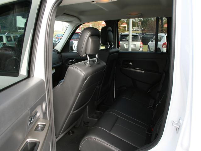 Jeep Liberty 2012 photo 4
