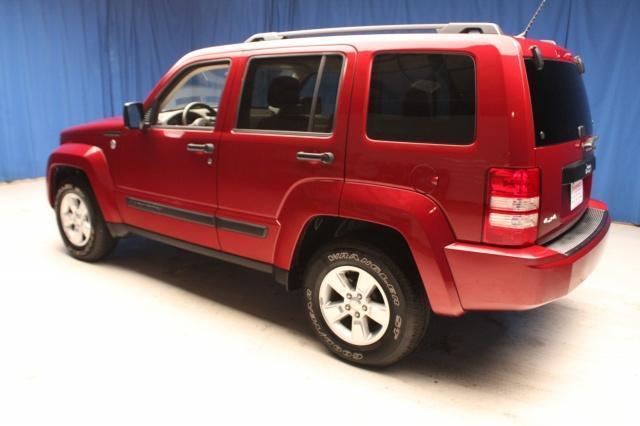 Jeep Liberty 2012 photo 1