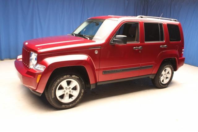 Jeep Liberty 2012 photo 4