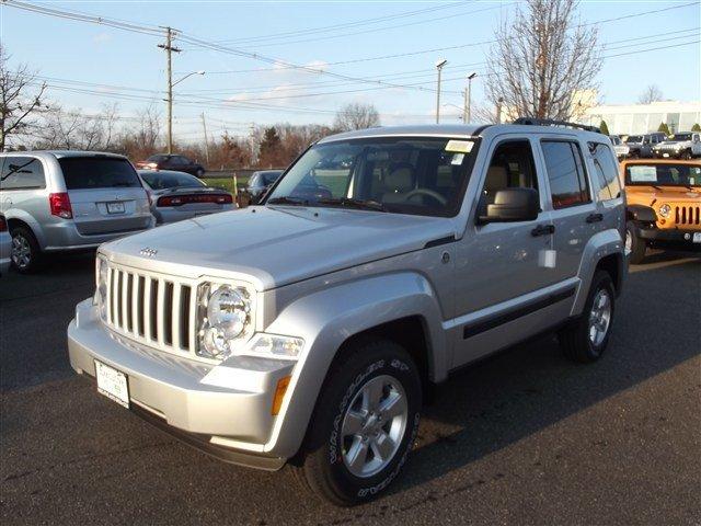 Jeep Liberty 2012 photo 1