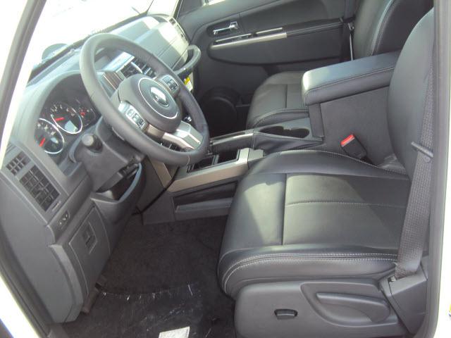 Jeep Liberty 2012 photo 5