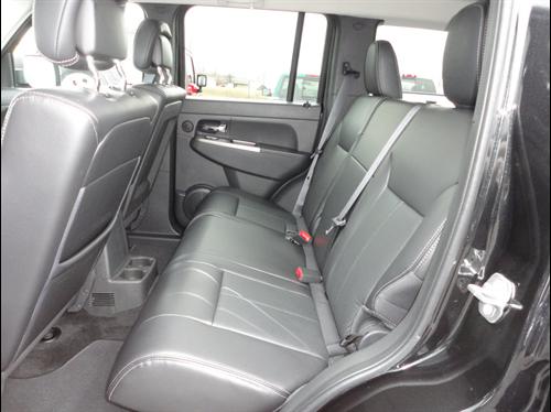 Jeep Liberty 2012 photo 3