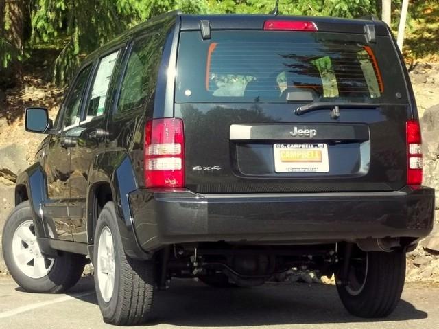 Jeep Liberty 2012 photo 2