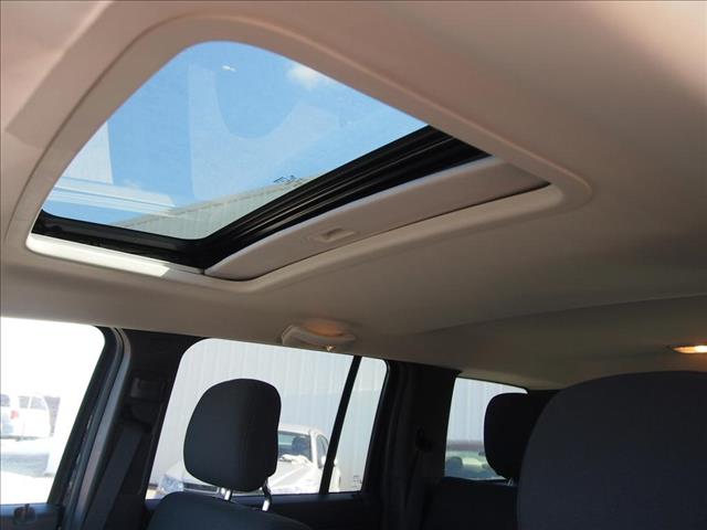 Jeep Liberty 2012 photo 2