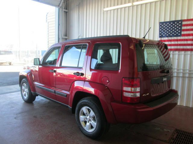 Jeep Liberty 2012 photo 3