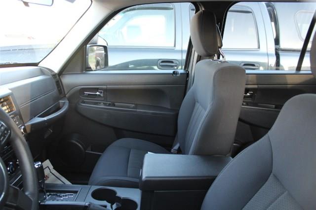 Jeep Liberty 2012 photo 1