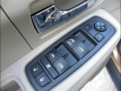 Jeep Liberty 2012 photo 4