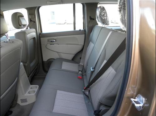 Jeep Liberty 2012 photo 5