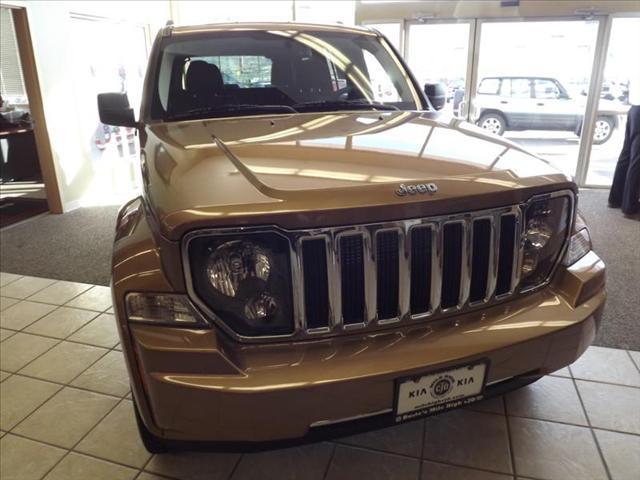 Jeep Liberty 2012 photo 3