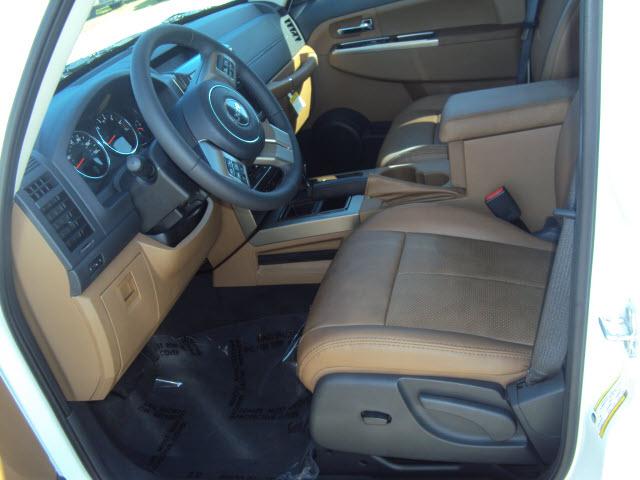 Jeep Liberty 2012 photo 5