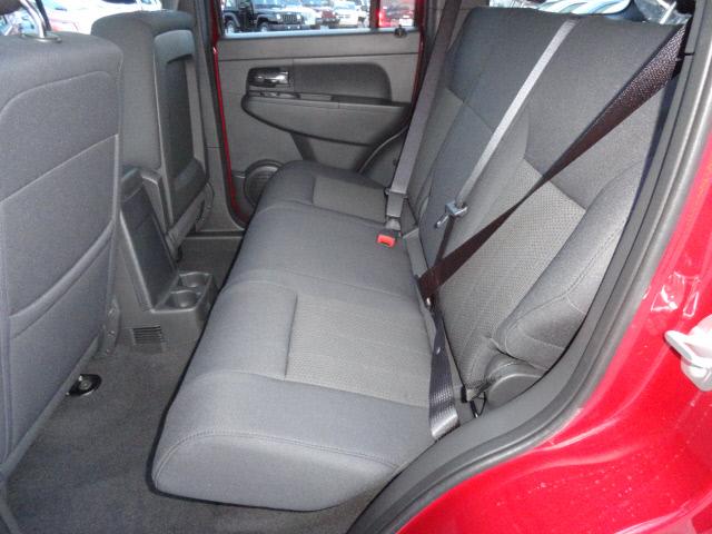 Jeep Liberty 2012 photo 5