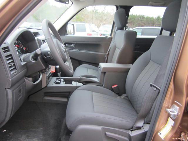 Jeep Liberty 2012 photo 5