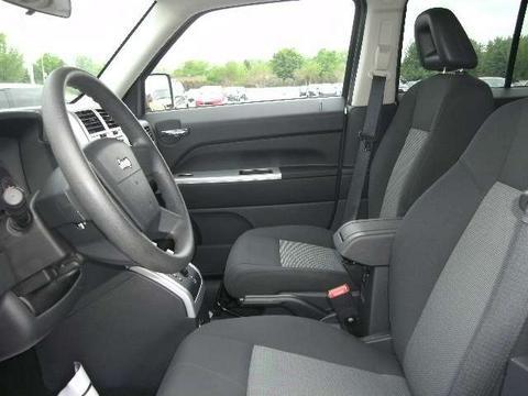 Jeep Patriot 2008 photo 2