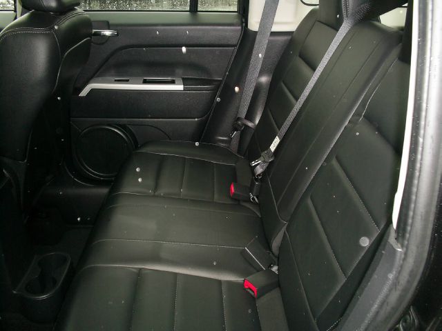 Jeep Patriot 2008 photo 16
