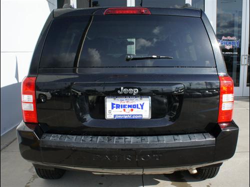 Jeep Patriot 2008 photo 2