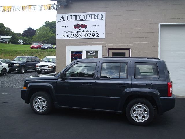 Jeep Patriot Extended Cab V8 LT W/1lt SUV