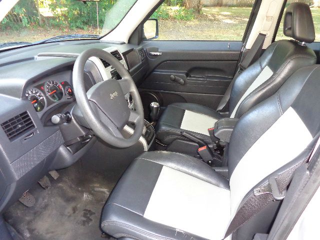 Jeep Patriot Extended Cab V8 LT W/1lt SUV