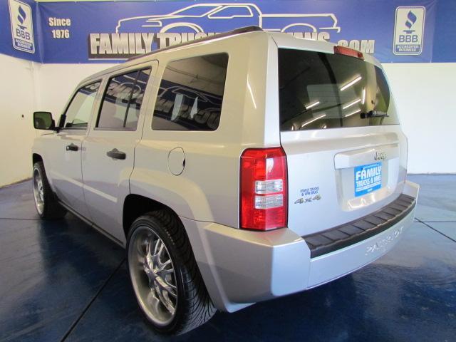 Jeep Patriot 2008 photo 1
