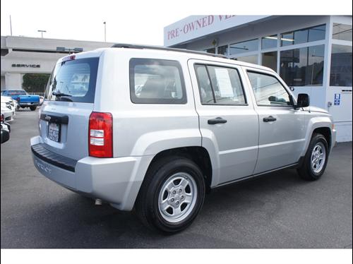 Jeep Patriot 2008 photo 2