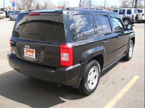 Jeep Patriot 2008 photo 2