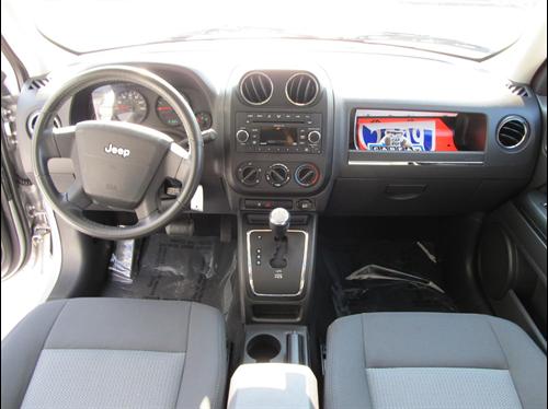 Jeep Patriot 2009 photo 2