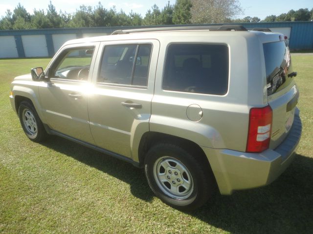 Jeep Patriot 2009 photo 2