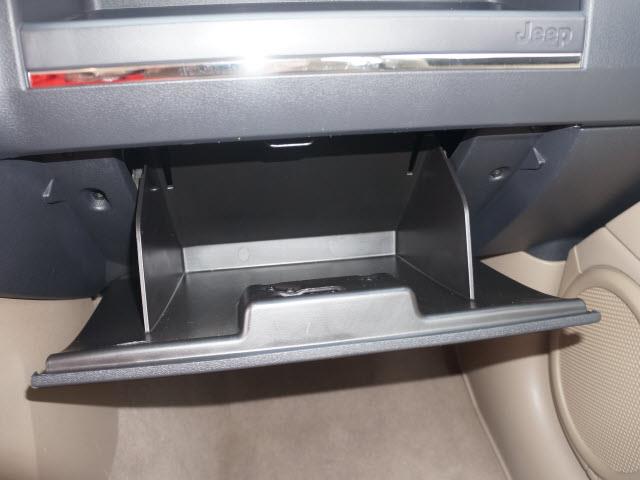 Jeep Patriot 2009 photo 19