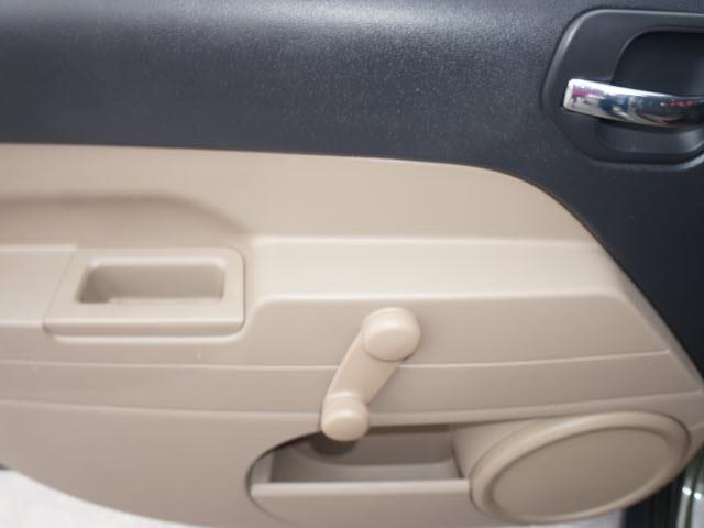 Jeep Patriot 2009 photo 21