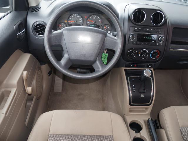 Jeep Patriot 2009 photo 23