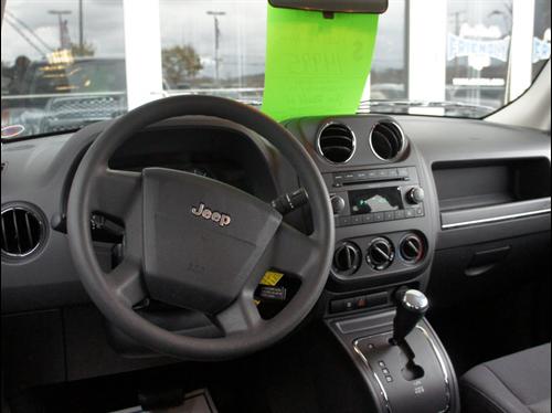 Jeep Patriot 2009 photo 2