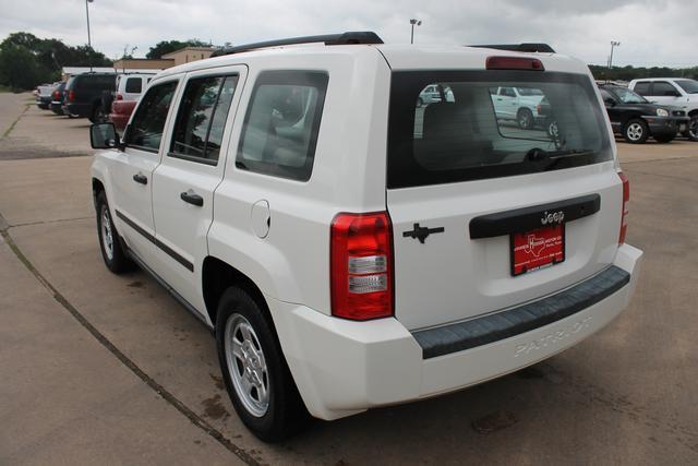 Jeep Patriot 2009 photo 13