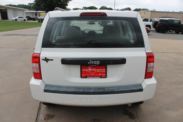 Jeep Patriot 2009 photo 15