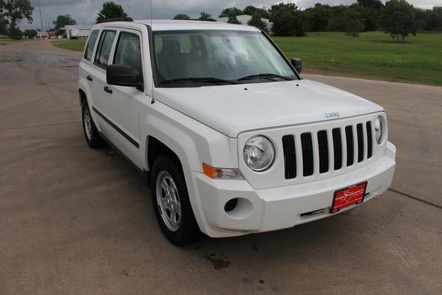 Jeep Patriot 2009 photo 19