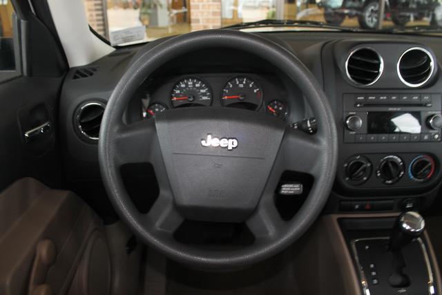 Jeep Patriot 2009 photo 2