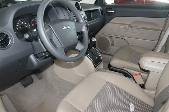 Jeep Patriot 2009 photo 20