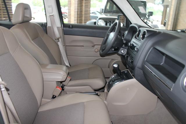Jeep Patriot 2009 photo 7