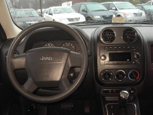 Jeep Patriot 2009 photo 1
