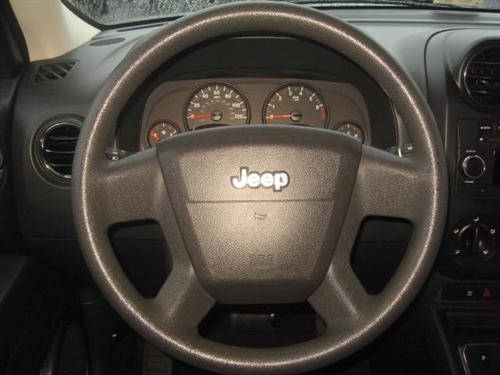Jeep Patriot 2009 photo 4