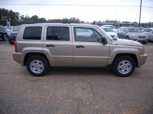 Jeep Patriot 2009 photo 1